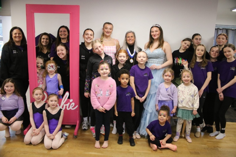 Chameleon Theatre Arts " Family Fun Day" 